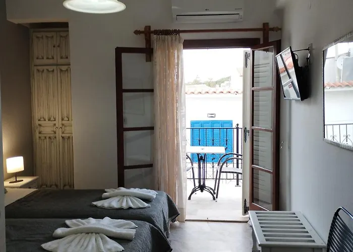 Aparthotel Alkmene Skiathos Town